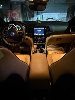 جیپ گراند شیرۆکی